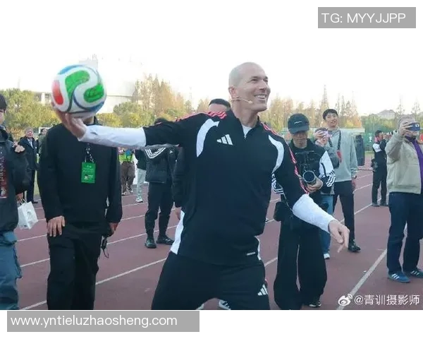 阿迪达斯足球明星精彩瞬间集锦展现传奇球员风采与激情对决